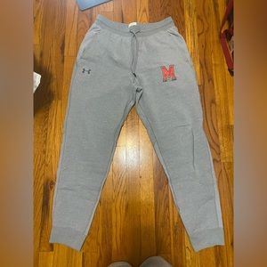 UMD sweatpants. Size large. Grey. Great Condition